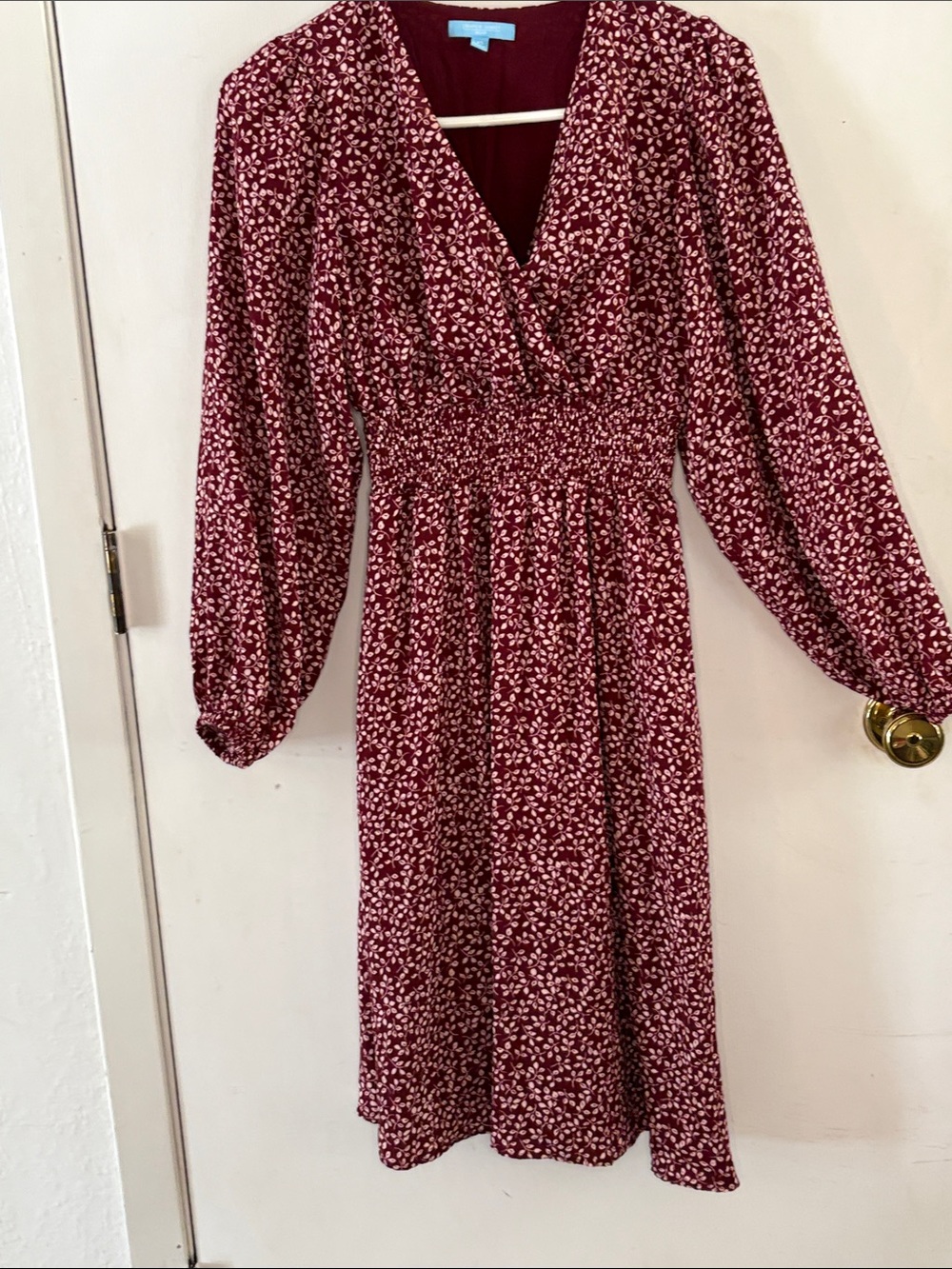 Draper James wine long sleeve leaf print dress surplice bodice Size XS